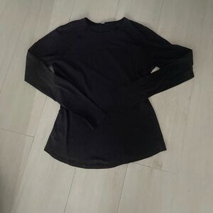 LULULEMON Black Long Sleeve Top